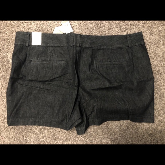 NWT LOFT 4” Inseam Denim Shorts - Picture 2 of 6